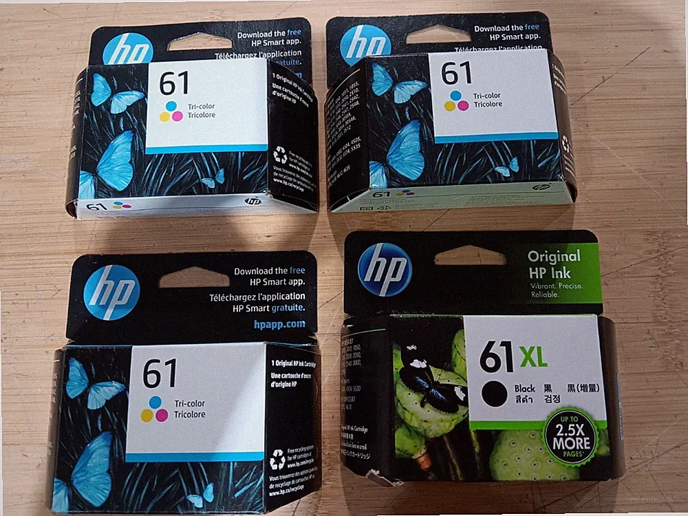 4 NEW /HP BLACK 61 / GENUINE OEM INK TONER / Exp:11/2023 & 6/2023